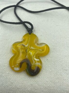 Vintage Yellow Swirl Glass Flower Pendant Necklace